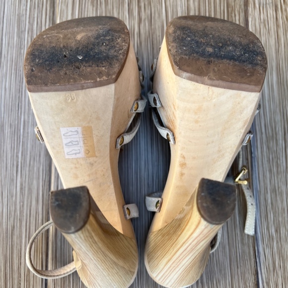 Fendi Wooden Platform Heels Sandals; Size 36 (US 6) - Picture 11 of 12